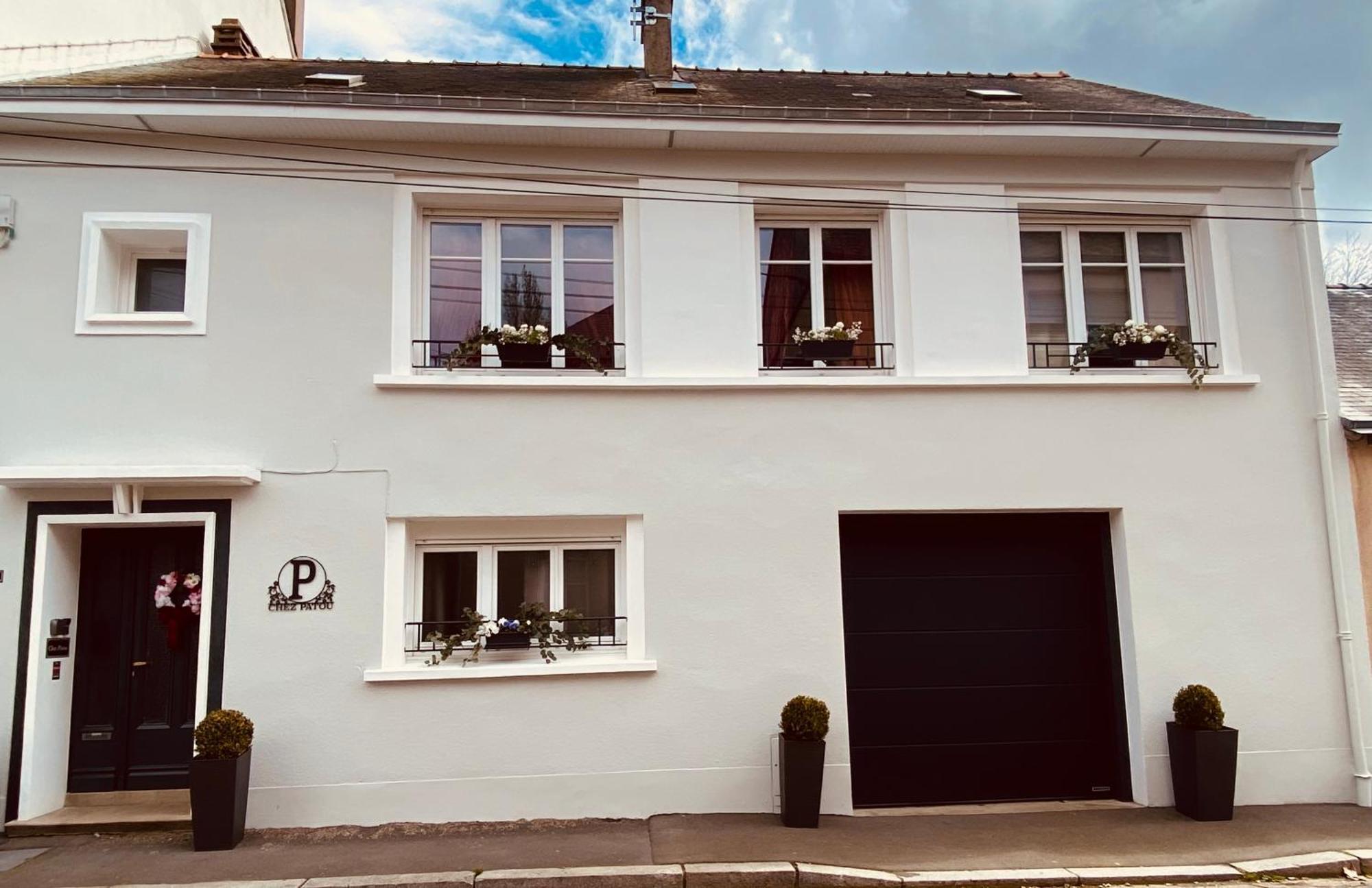 ラヴァル Chez Patou Bed & Breakfast エクステリア 写真