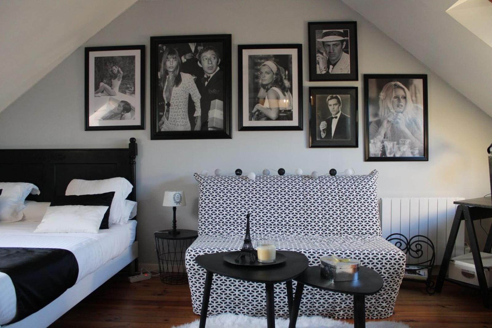 ラヴァル Chez Patou Bed & Breakfast エクステリア 写真