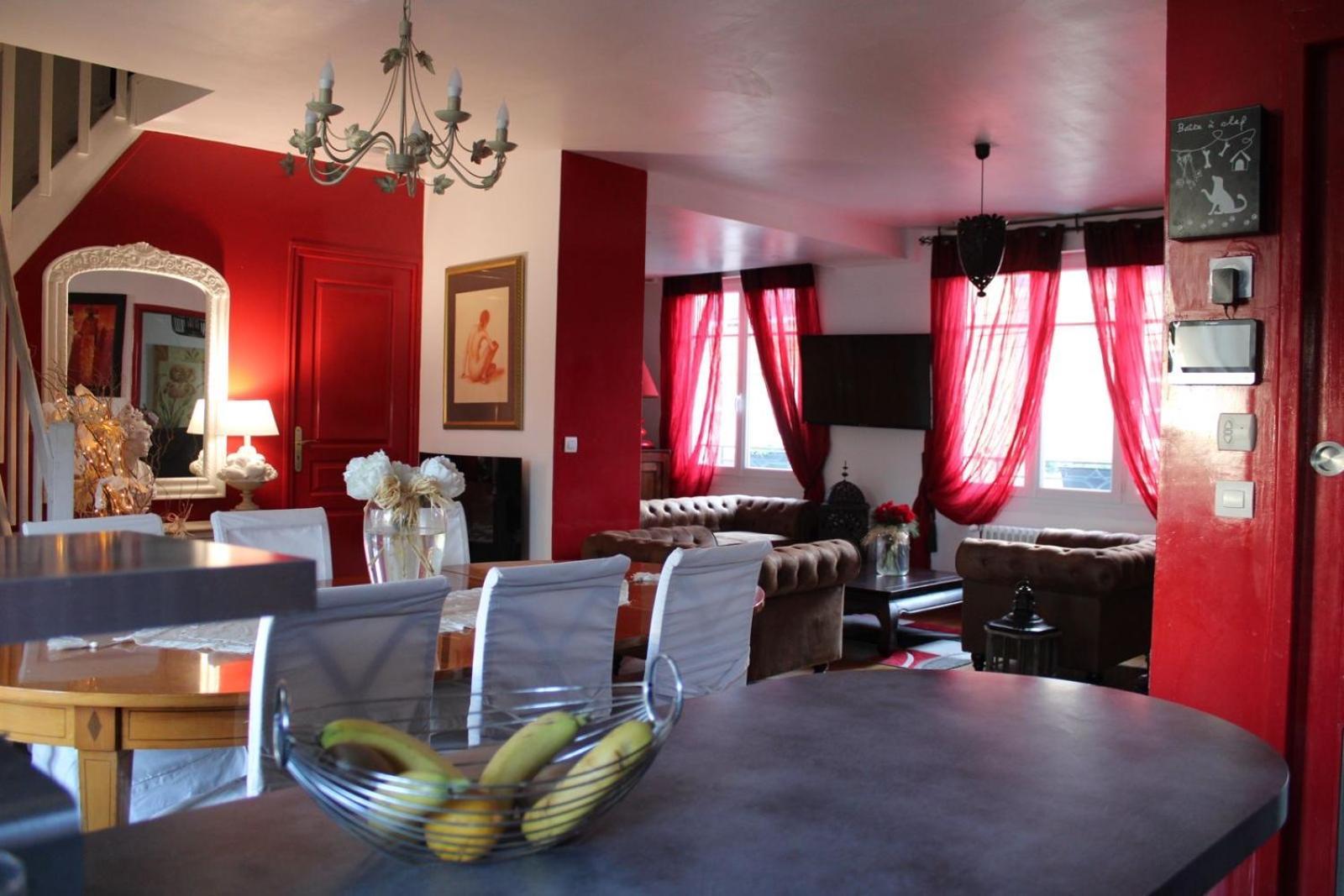 ラヴァル Chez Patou Bed & Breakfast エクステリア 写真